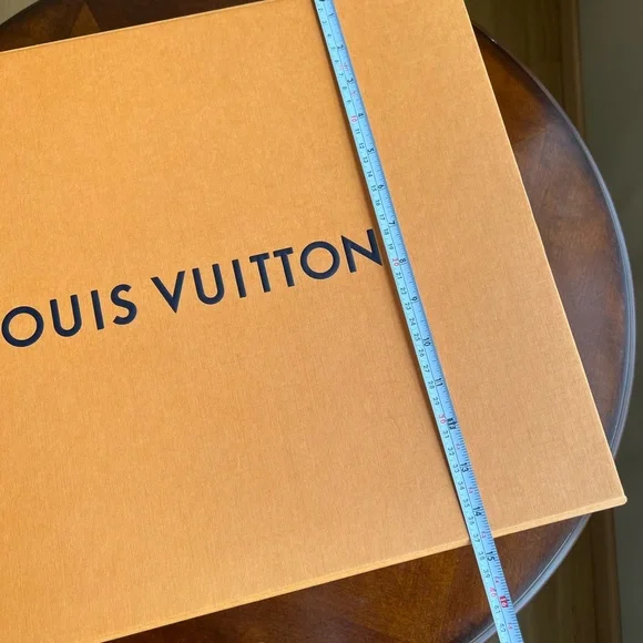 Louis Vuitton Signature Orange Gift Box - Picture 3 of 8